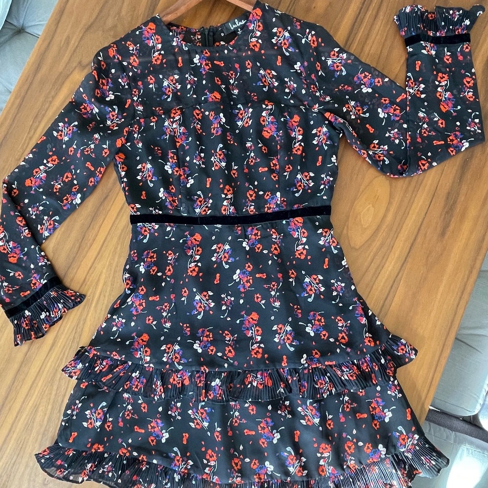 Lulu’s small black floral dress